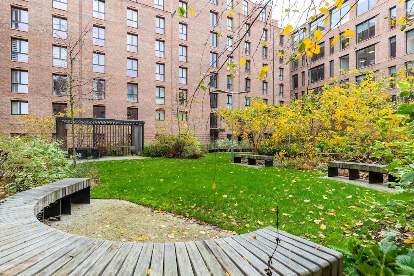 20 Hudson Quarter - Free Parking - Centre Apartment *
